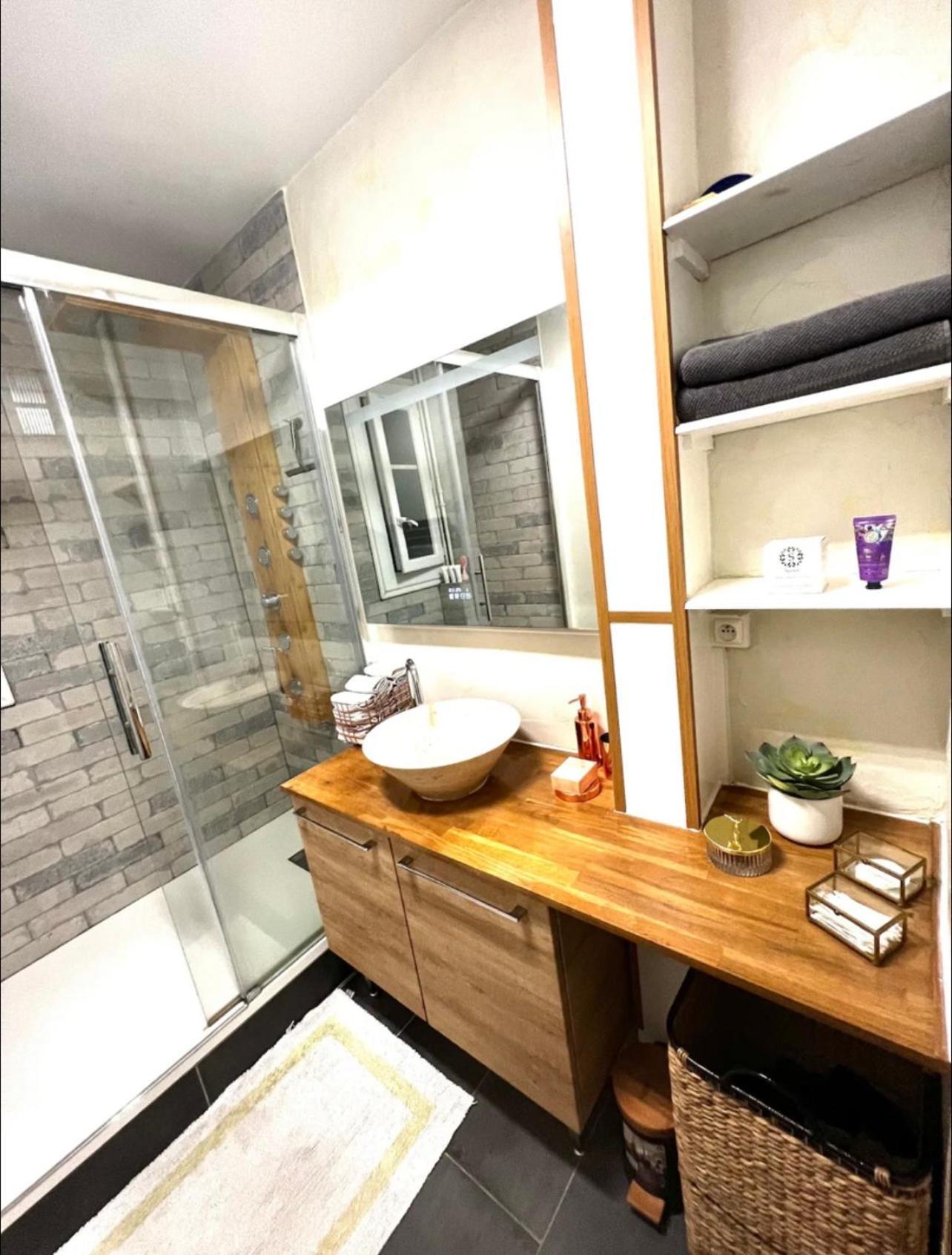 Modern 2 Bedroom Apartment Near Paris Metro, Giant Flat Screen Tv 85 Inches, Balcony, Free Parking Ivry-sur-Seine Exterior foto